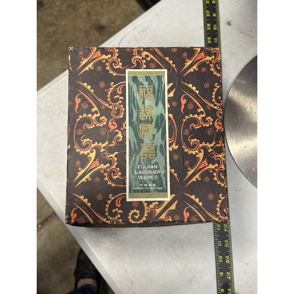 Vintage Fujian Lacquer Ware Asian Hand Painted Set 2 Vases 1 Plate In Box Papers - Picture 15 of 16